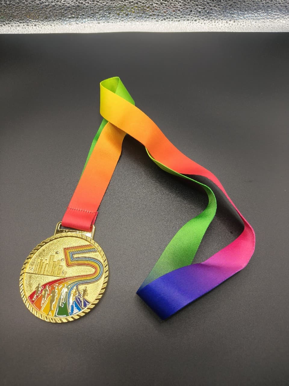 Metal medals for marathon games, kindergarten children's medals, gold, silver, and bronze competition honorary commemorative medals.
