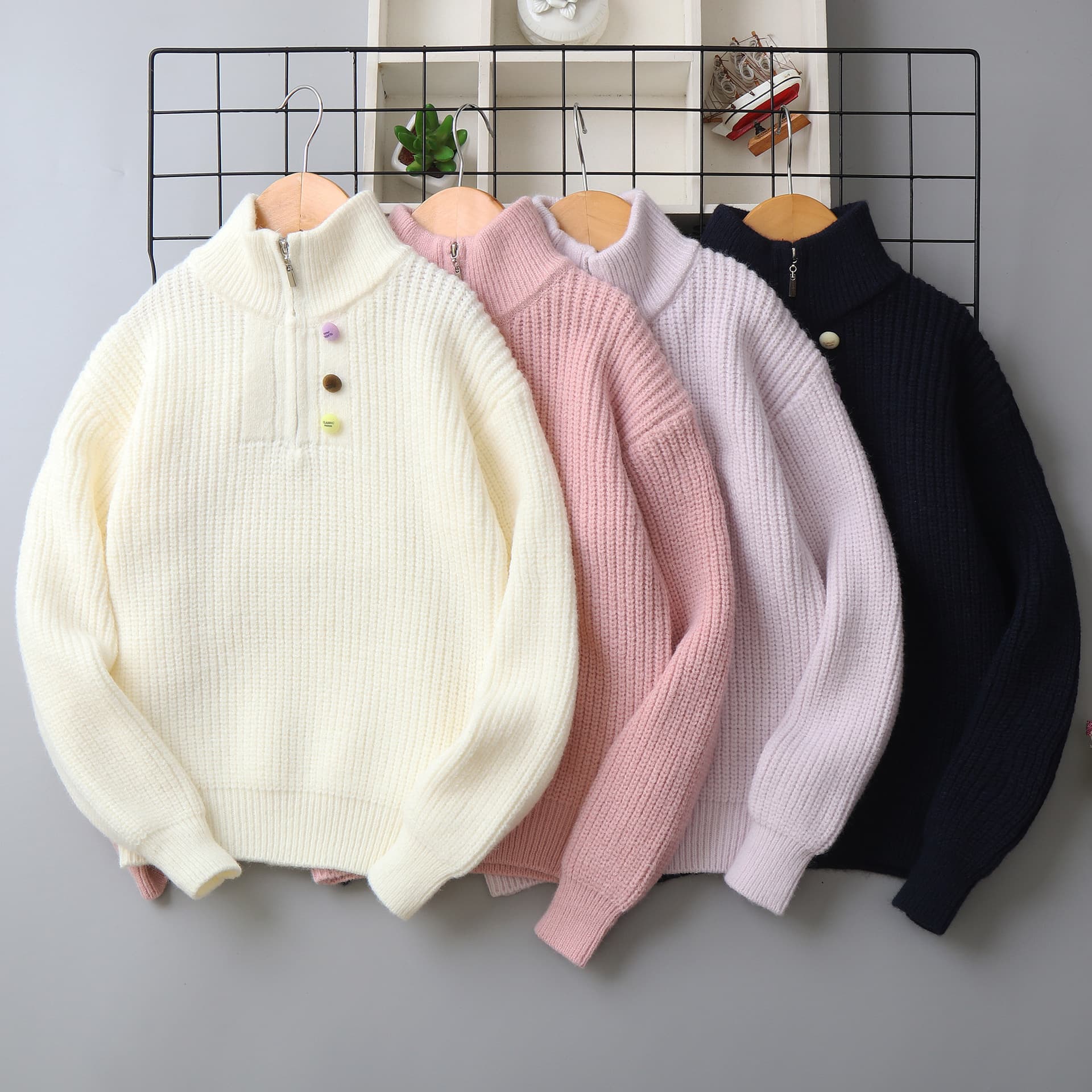 A26 cross-border specializes in stand-up collar sheep velvet girls' sweaters, medium and large children's autumn and winter children's sweaters 2026 new children's clothing