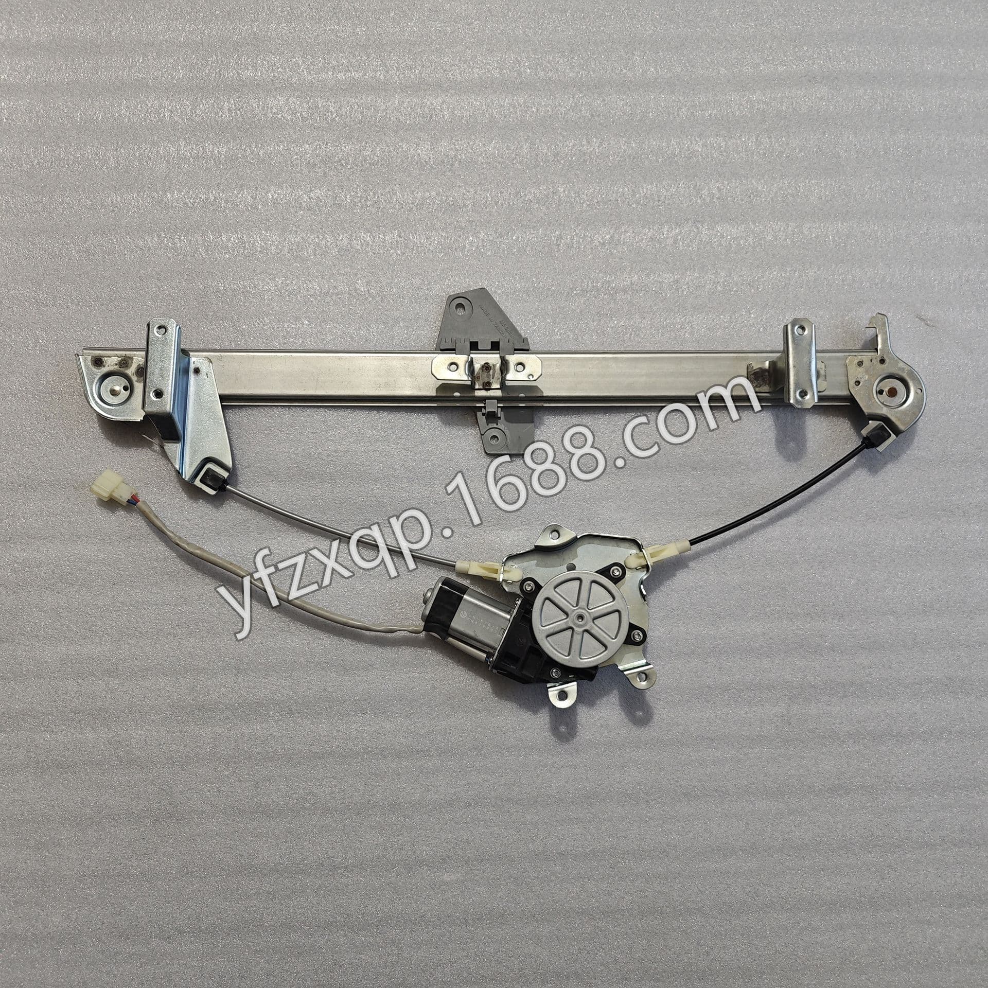 Fits Mitsubishi Fuso FV515 Cab Door Glass Regulator Right RH MC935065 FUSO Parts