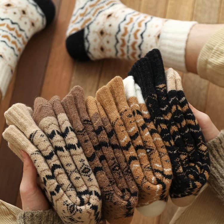 Zhuji Socks Winter New Men's Mid-Calf Thickened Fleece-Lined Warm Terry Socks Long Tube Retro Artistic Long Socks