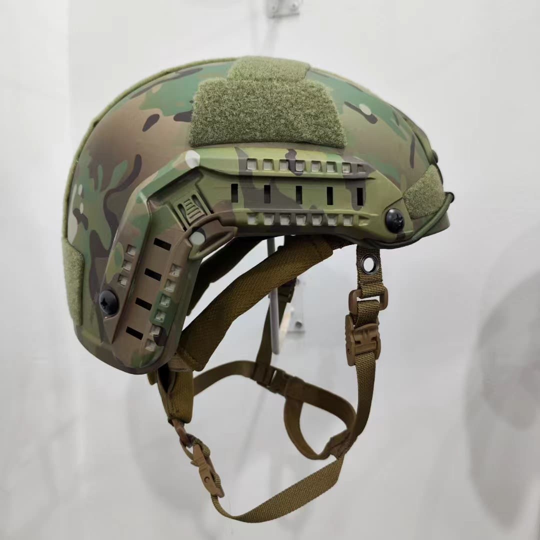 Bulletproof Level 3 Helmet FAST Camouflage Tactical Helmet Kevlar PE Wendy Liner Explosion-Proof Factory Stock