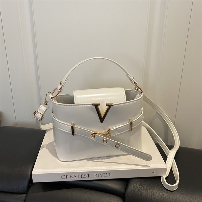 Bag 2026 summer new trend Korean belt buckle retro niche design small square large capacity crossbody handbag