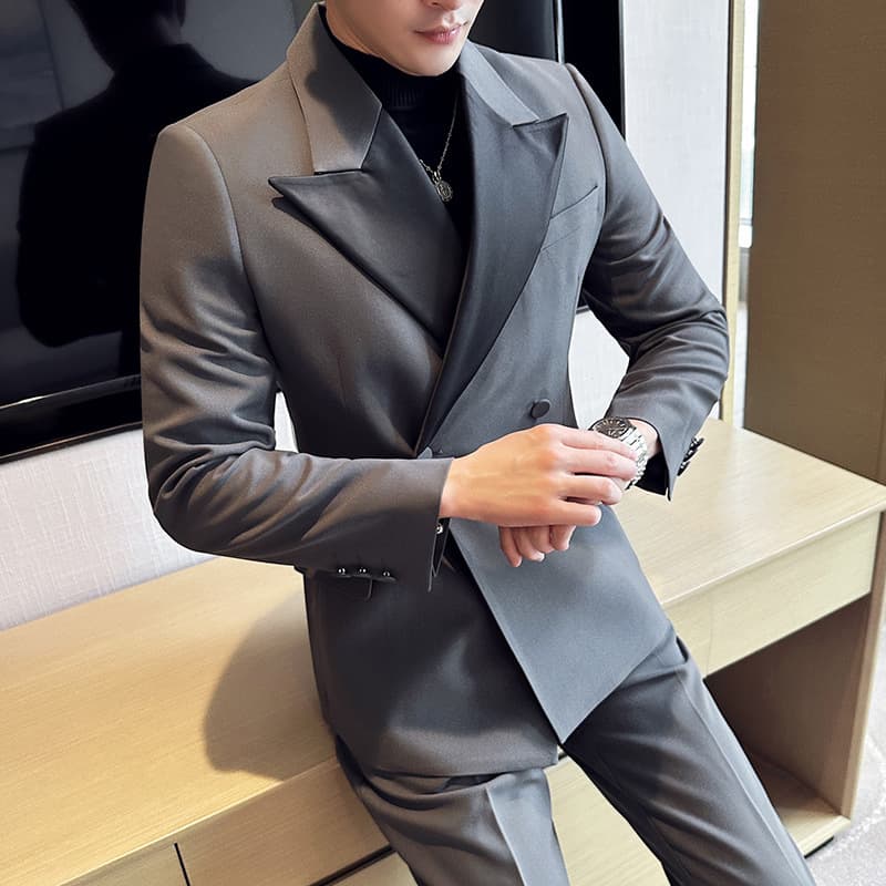 Men's Light Luxury High-Quality Fabric Wedding Tuxedo Suit with Peak Lapel