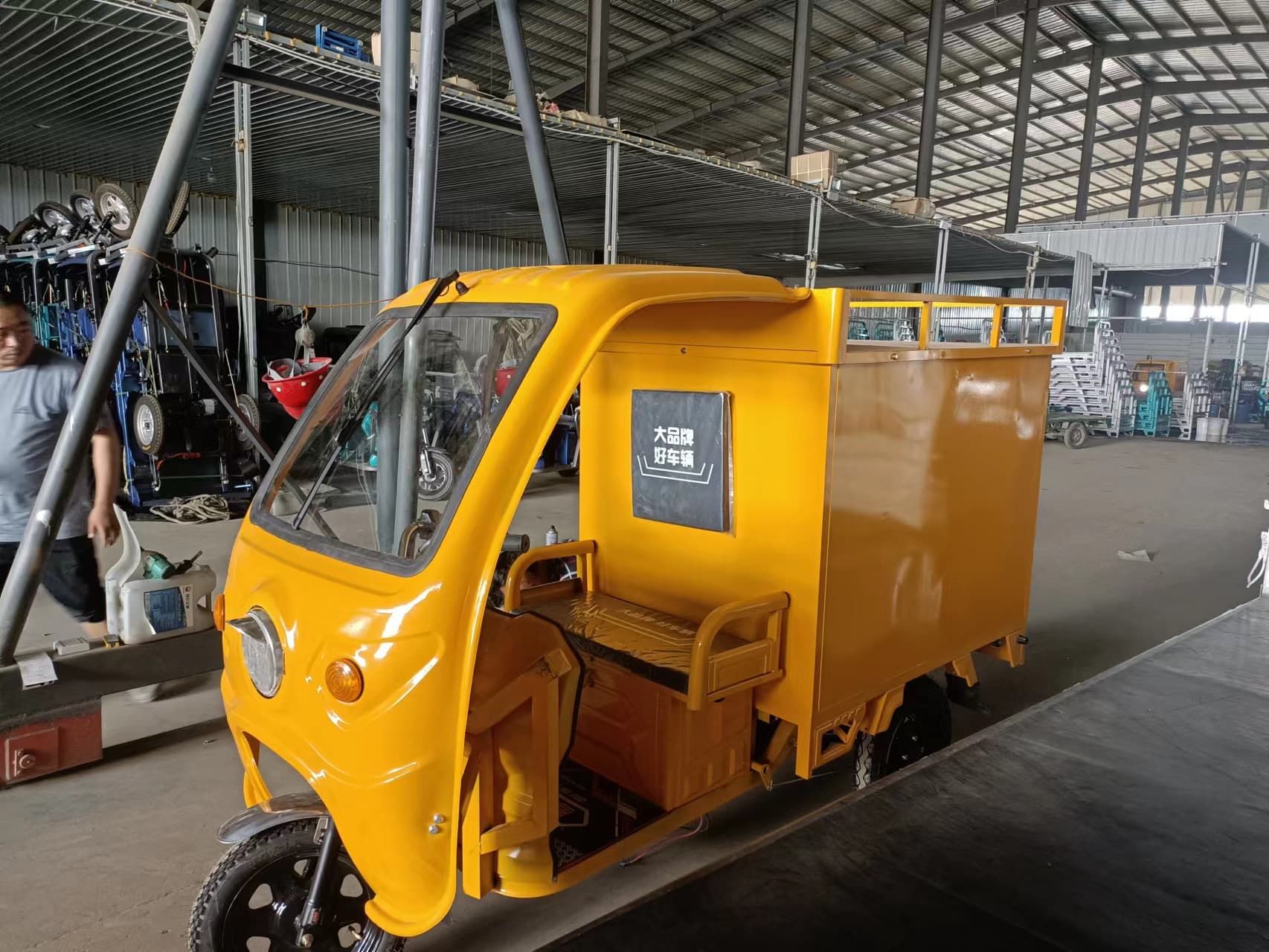 Hongqiang Household Cargo Battery Car Manufacturer New Model Transportation Truck Express Street Stall Tricycle Property Procurement