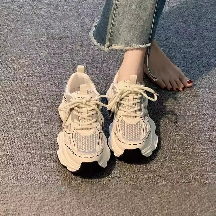 Thick Sole Dad Shoes Women 2026 New Trendy Fall Mesh Breathable Heightening Casual Sports Shoes