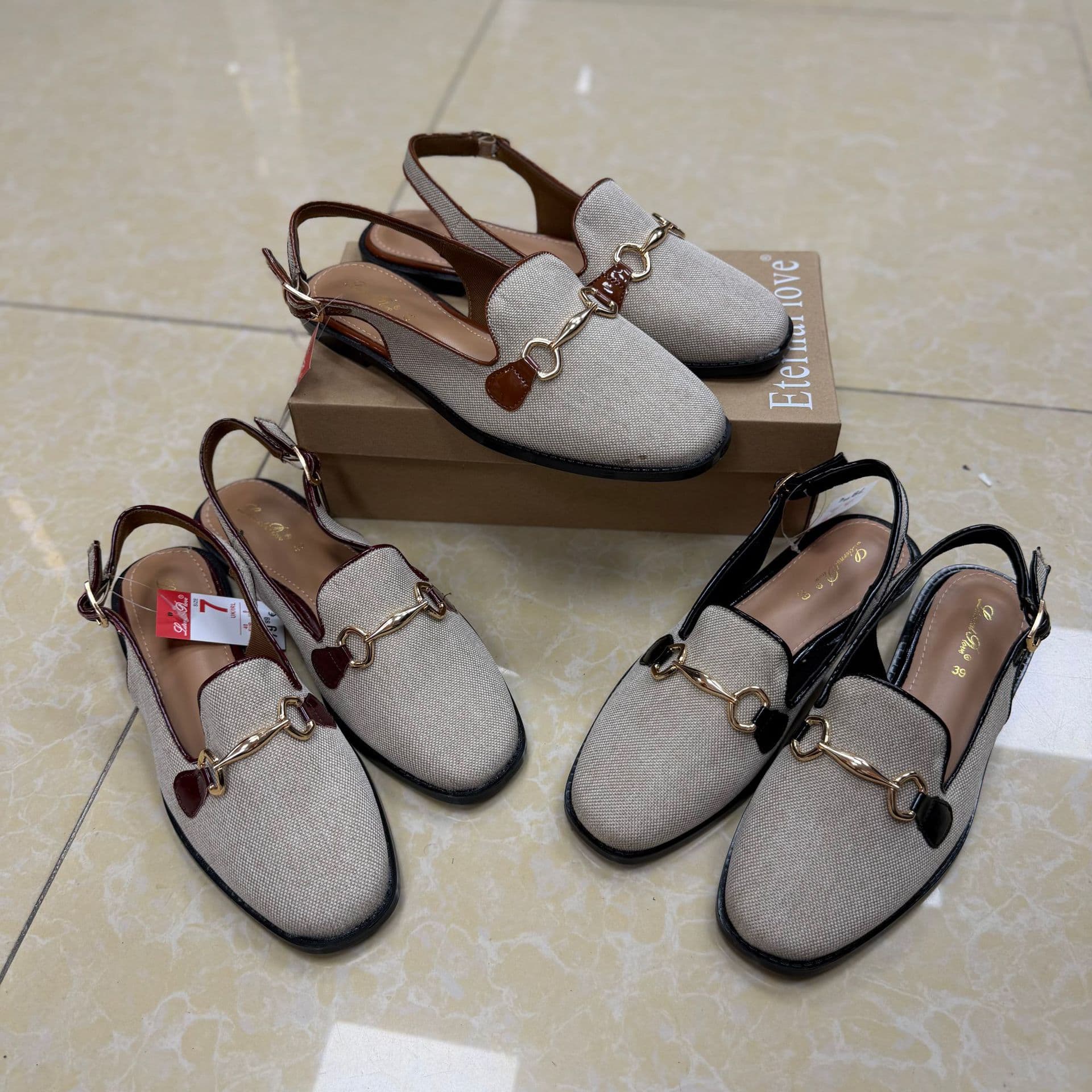 Popular flat shoes, fashionable and elegant European and American style one-piece breathable pointed toe women's large size sandals