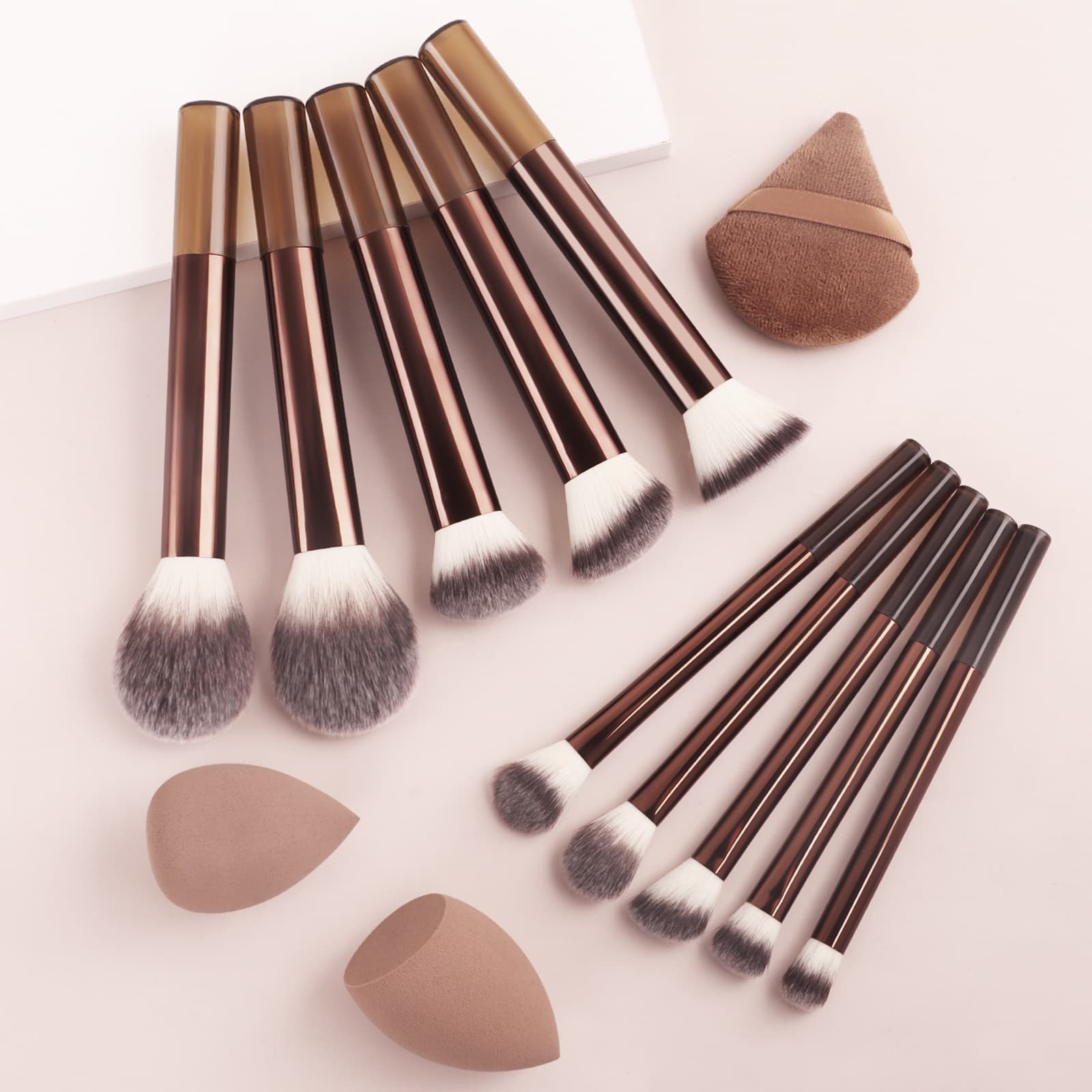 10/8/6/4pcs Professional Full Makeup Brush Set - Powder Brush, Blush Brush, Foundation Brush, Eyeshadow Brush, and Makeup Sponge Combo