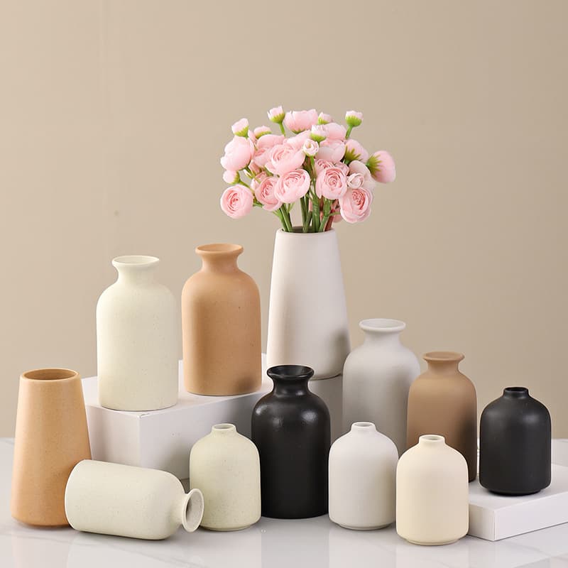 Cross-border e-commerce exclusive simple retro frosted ceramic vase coarse pottery round bottle living room home decoration handicraft