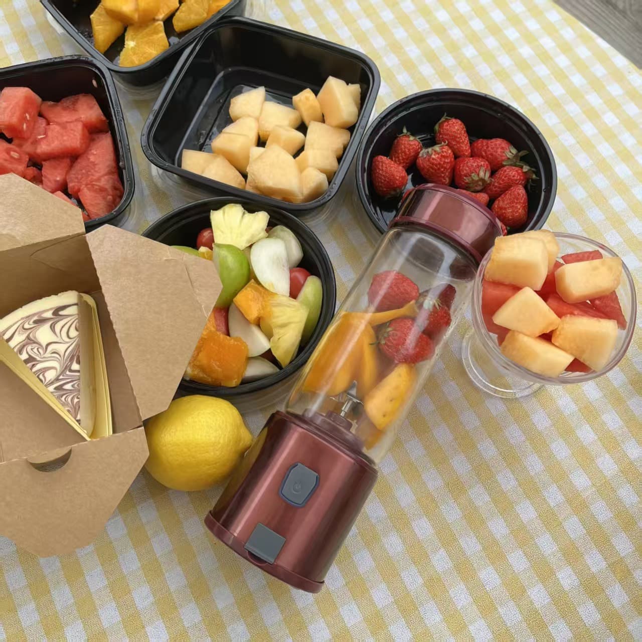 Portable Juicing Cup Stainless Steel High Stretch Silicone Glass Juicing Cup Small Electric Juice Cup Portable Charging Model Ready in Stock