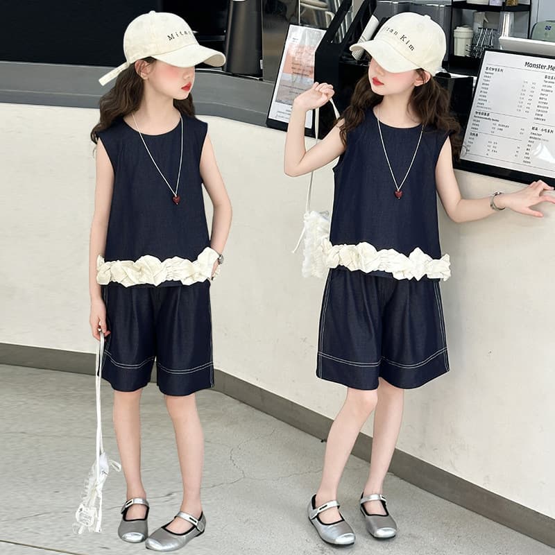 Girls' Summer Suit Set 2025 New Style: Stylish Sleeveless Vest and Wide-Leg Pants for Summer Casual Two-Piece Set