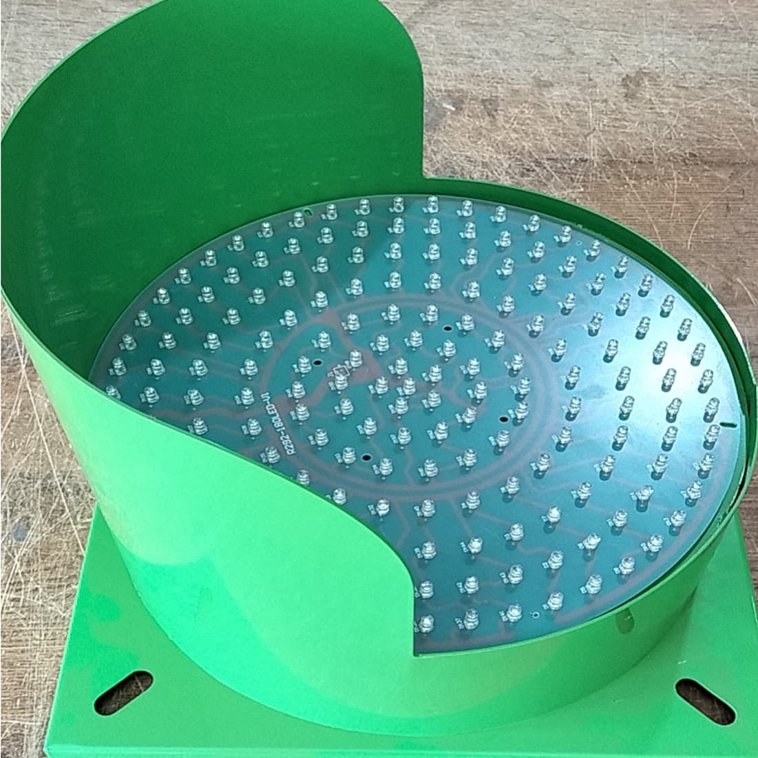 Anti Large Bridge Clearance Warning Light, LED Bridge and Culvert Light Manufacturer, Solar Powered Effective Range 5nm Red Light Warning