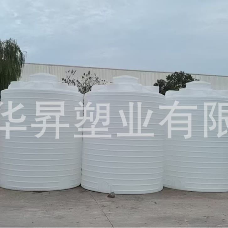 Liaoning Dalian 2-Ton Plastic Water Storage Tank, 2T Water Tower 3000L 3-Ton Plastic Water Tank, Corrosion Resistant and Aesthetic