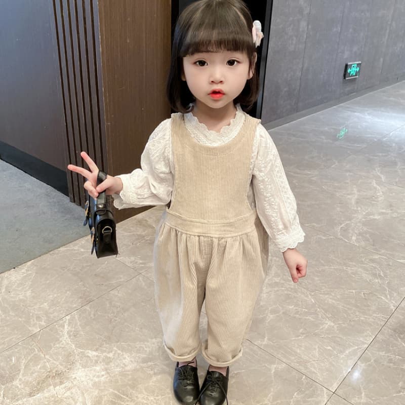 Girls' corduroy overalls, children's style loose wide-leg pants, Korean style jumpsuits for small and medium-sized children, baby girl's trousers