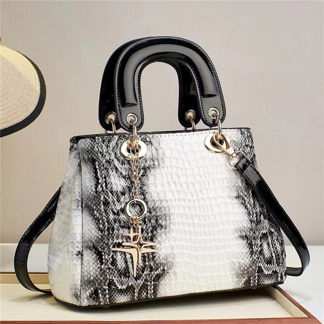 Popular foreign trade hot-selling 2025 new women's bags, fashionable, versatile, casual, trendy, foreign style, high-end, large capacity