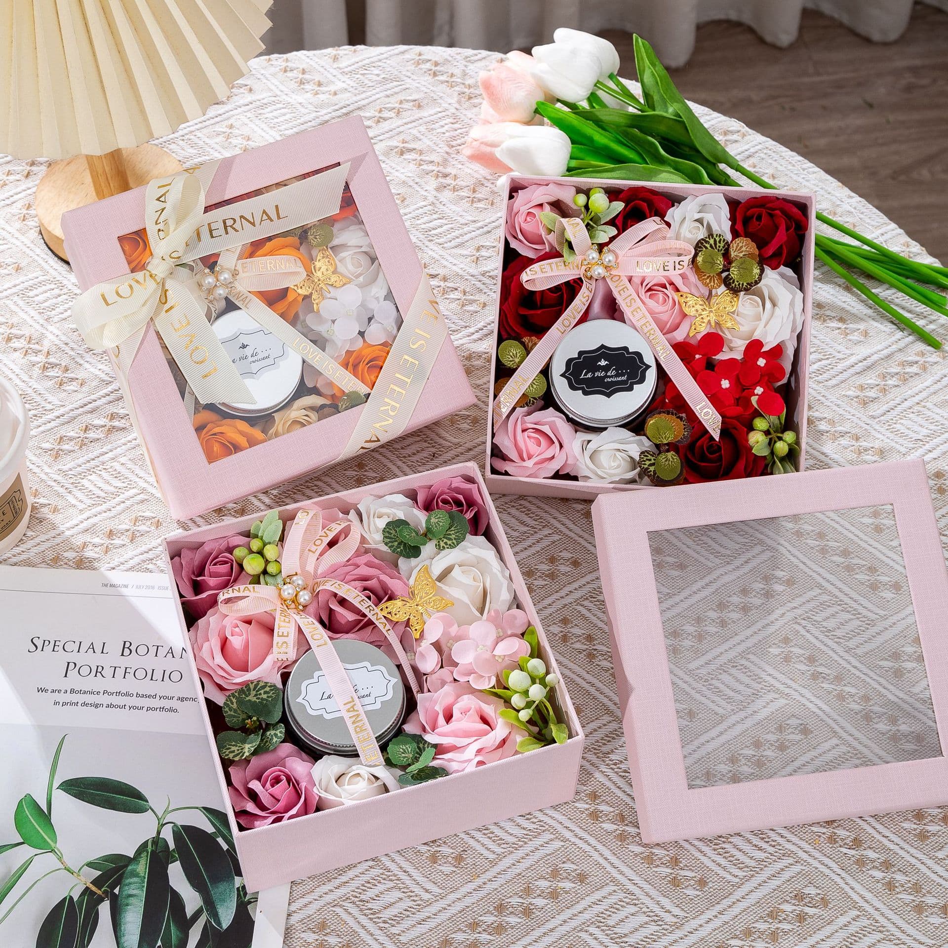 Creative Gift Soap Flower Gift Box for Best Friend Birthday Surprise Artificial Flower Gift Box Wholesale Flowers with Candle