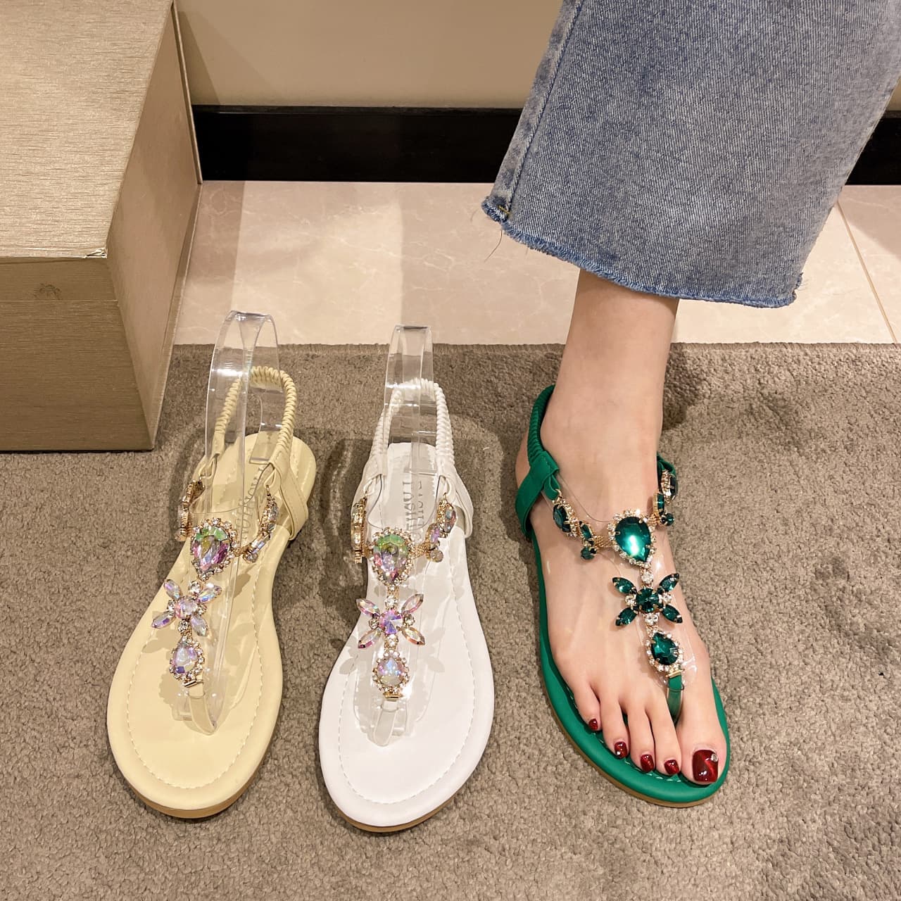 Flat Toe-Post Sandals for Women 2026 Summer New Fashion Rhinestone European and American Large Size Women's Shoes Women Sandals