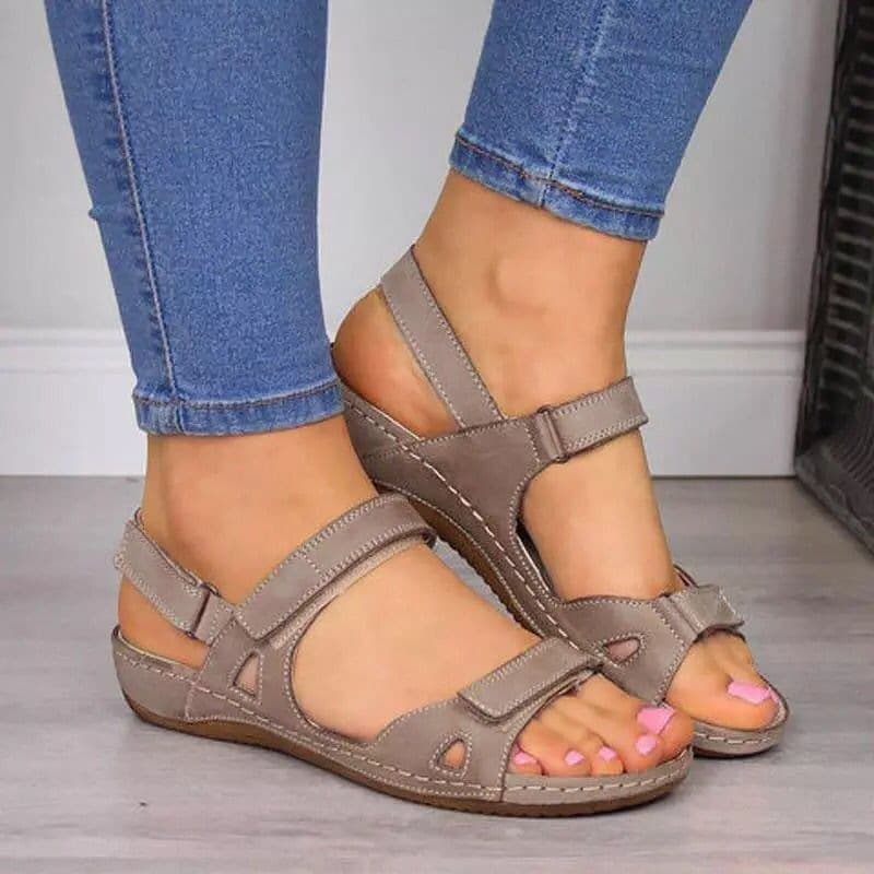 2025 Summer Breathable Peep-Toe Shoes Comfortable Flat Fashion Open Toe Velcro Casual Sandals Export Large Size Women's Shoes
