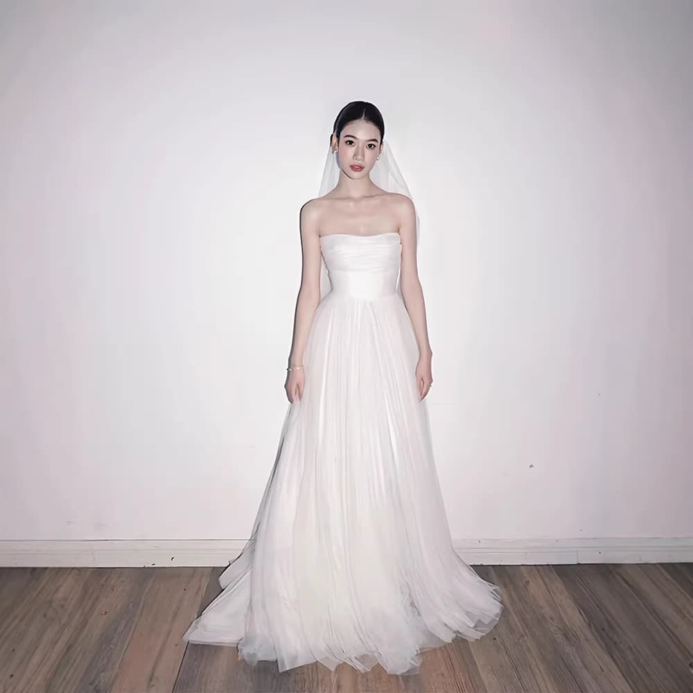French high-end strapless light wedding dress Korean style bride going out veil welcome dress 2025 new wedding main wedding dress