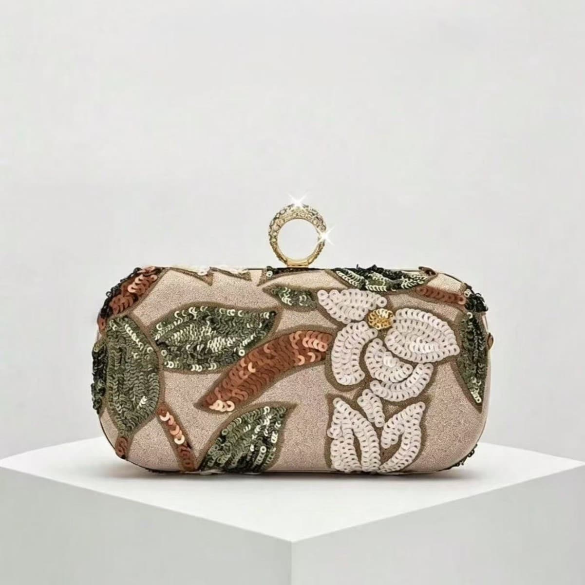 Cross-Border Hot Selling Evening Bag Chinese Style Embroidery Sequins Women's Bag Niche Clutch Evening Dress Applique High-End Light Luxury