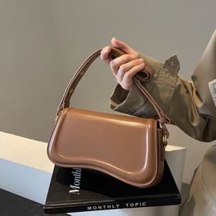 2026 New Women's Bag Korean Style Trendy Versatile Shoulder Underarm Small Square Bag Premium Korean Underarm Bag