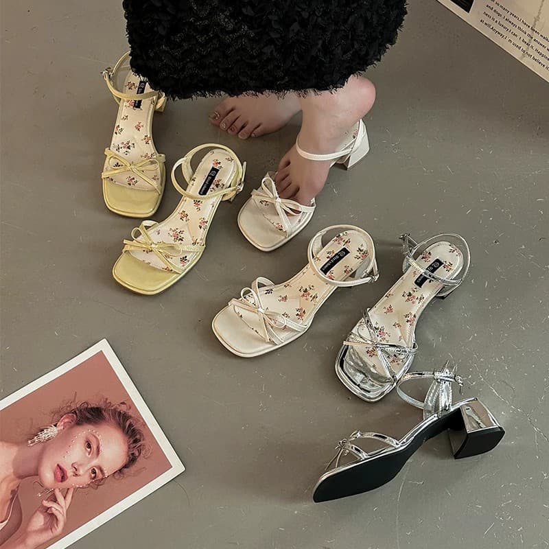 Beautiful high-heeled sandals with skirts for women's summer outer wear, fashionable and high-end 2026 new French style thick heel one-line sandals