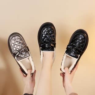 Winter Women's Slip-On Old Beijing Cotton Shoes, Waterproof Anti-Slip Casual Bean Shoes, Fleece-Lined Fashion Comfortable Cotton Boots Thick Sole