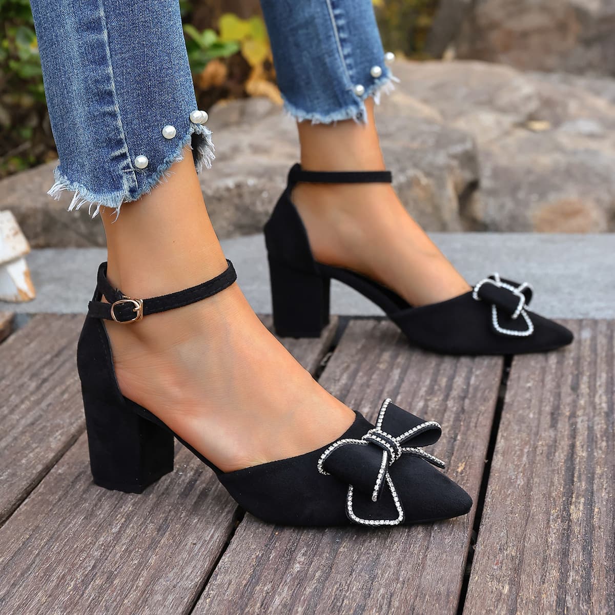 2026 Summer New Bow Hollow Sandals Women Pointed Toe Mid High Heel One-Strap Buckle Sandals Women