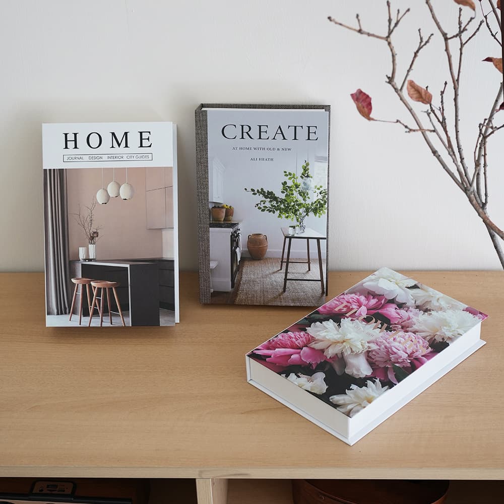 Modern minimalist faux book decorative ornament, Nordic style home decor, simulated book box sample room soft furnishing living room bookcase decoration.