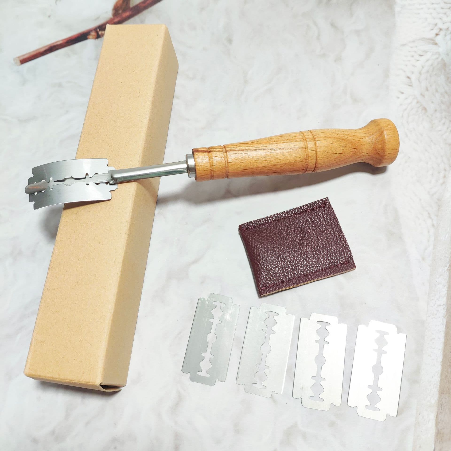Wholesale 304 Stainless Steel Bread Lame Wooden Handle Curved Bread Scoring Knife Baguette Scoring Tool Bread Slitter