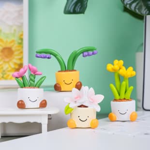 Cute Flower Pot Elf Resin Mini Desktop Decoration with Lovely Expressions, Small Fresh Gift