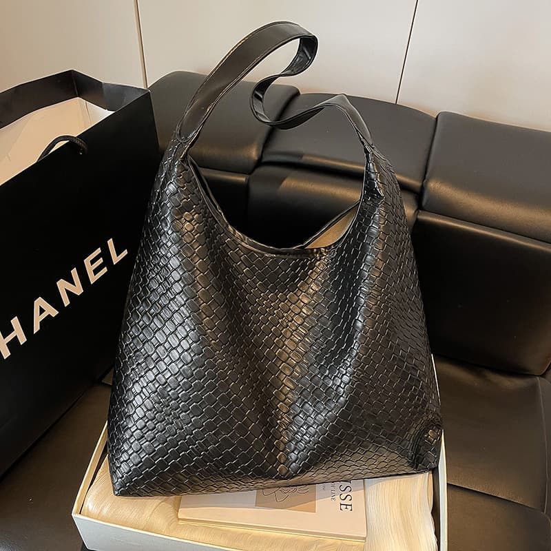 2025 Fashion Trendy Striped Commute Simple Tote Bag Niche Design Underarm Bag Stylish Large Capacity Shoulder Bag