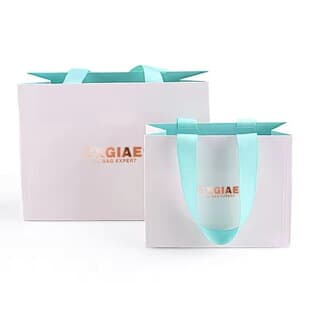 Yisheng Packaging Paper Bag Custom Gift Bag Luxury Printed Brand Logo Clothing Retail Gift Paper Bag