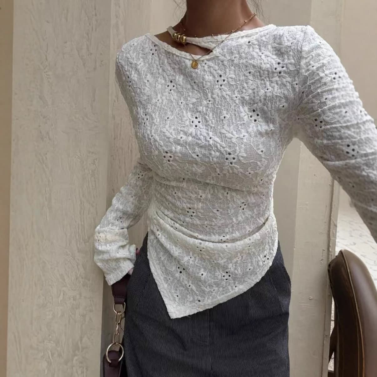Cross-Border Chunqiu Age-Defying Lightweight Knit Top with Designed Hollow Mesh Cardigan, Elegant Commuter Long-Sleeve T-Shirt for Women