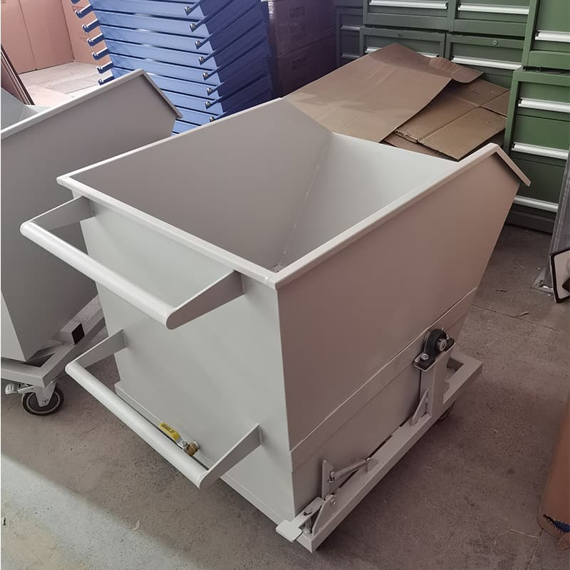 Customized heavy-duty scrap metal carts, thickened waste carts, mobile turnover carts with brakes for factory workshops.
