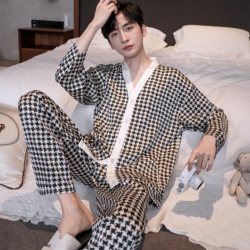 Men's Spring/Autumn Long-Sleeve Ice Silk Premium Sleepwear Set, Trendy Homewear Silk Pajama Set for Teens
