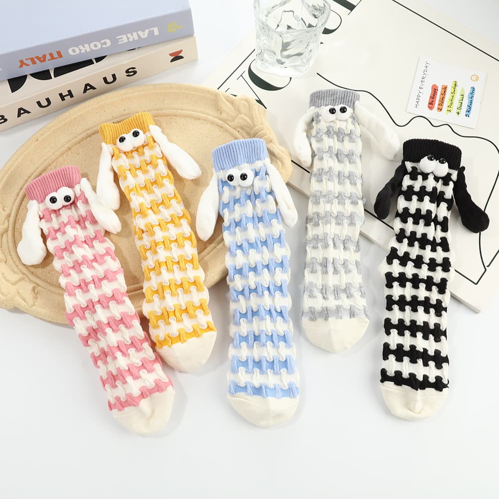Couple Dopamine Hand-Holding Socks Magnetic Socks Cute Cartoon Funny Magnet Hand-Holding Mid-Calf Socks Personalized Couple Socks