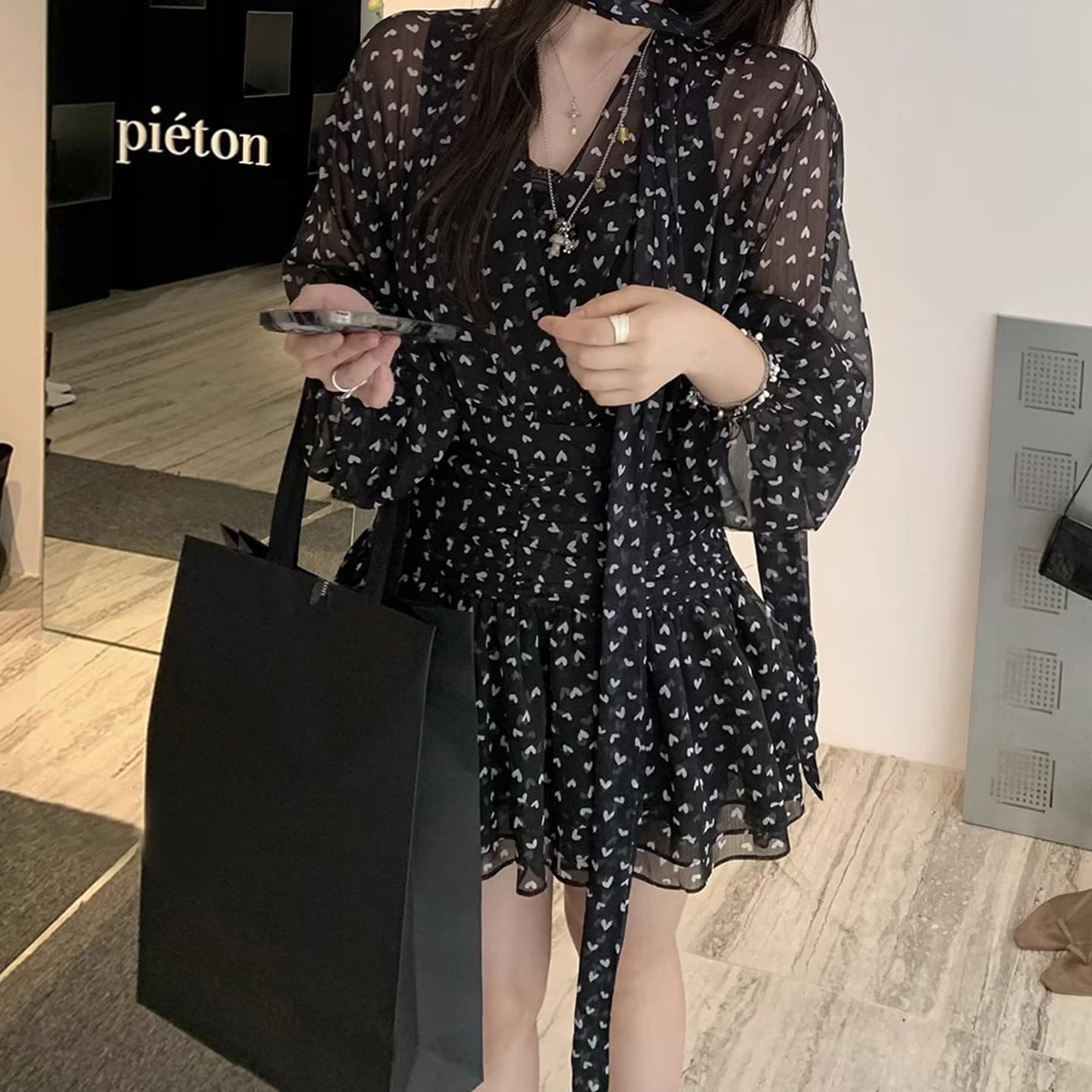 2025 New French Hepburn Style Black Floral Print Dress for Women, Autumn Unique Beautiful Fitted Waist Short Dress