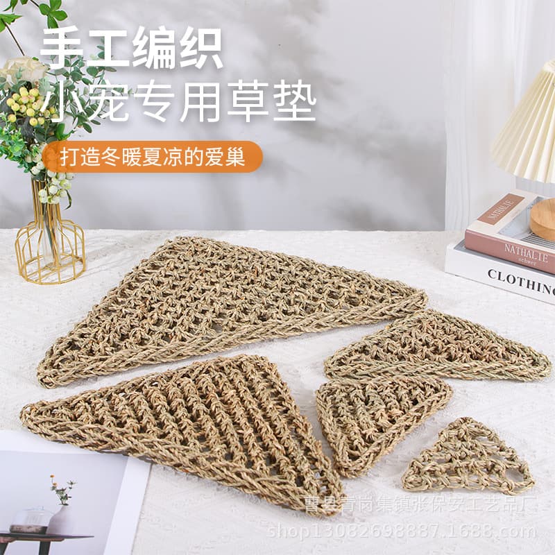 Woven Grass Pet Climbing Net Handmade Braided Mat, Lizard Pet Triangle Grass Climbing Plant Woven Net Mat