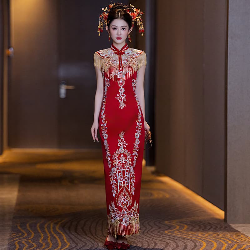 Satin Toast Gown for Brides, 2025 Summer New Style Sleeveless Engagement Dress, Modern Chinese Wedding Toast Dress, Slim-Fitting