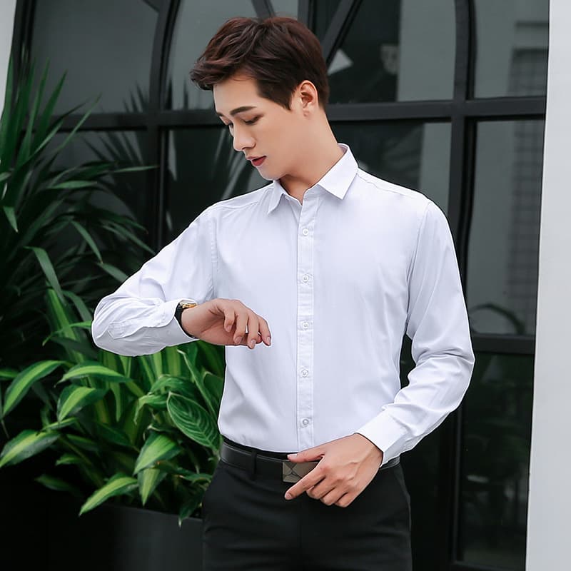 Custom Men's Business Short-Sleeve Shirt Professional Formal Wear Wholesale Wrinkle-Free Work Uniform with Embroidered LOGO