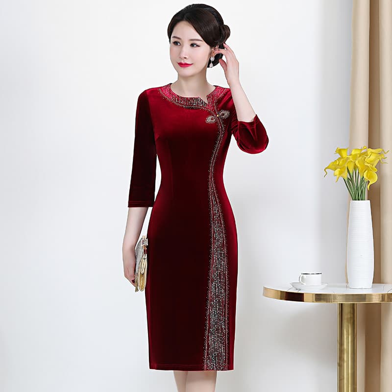 2025 Autumn Fashion Round Neck Solid Color Beaded Wedding Banquet Dress, Noble Elegant Middle-Age Mother's Dress, One-Piece Drop Shipping