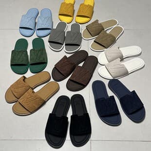Guangzhou Shoes Pure Original Wholesale 26 New Color Matching Series Cowhide Leather Round Toe One-Strap Thickened Sandals