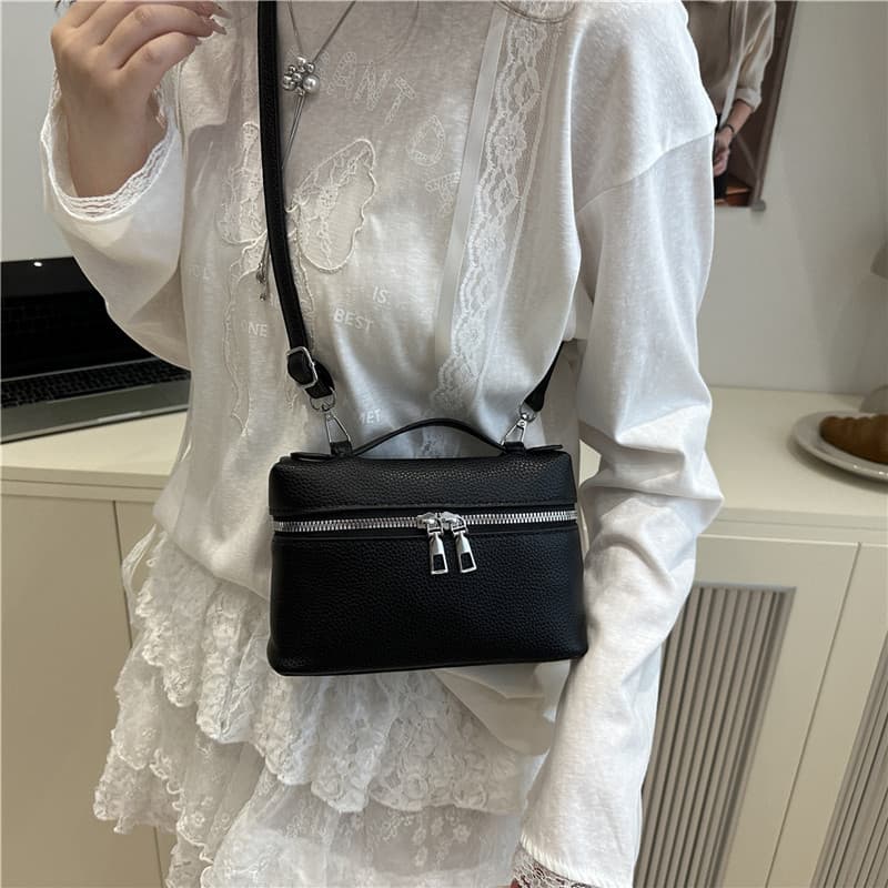 Niche Design Handbag Women 2025 New Style Fashion Premium Shoulder Bag Trendy Versatile Crossbody Tote Small Square Bag