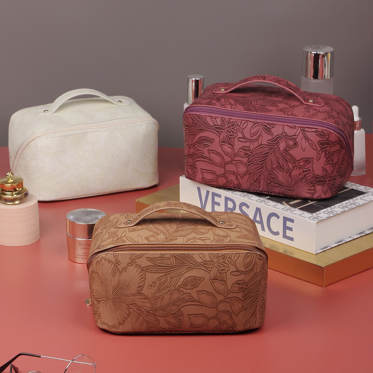 Large Capacity Pu Leather Vintage Style Embossed Cosmetic Bag Multi-functional Organizer Bag Retro Style Handbag