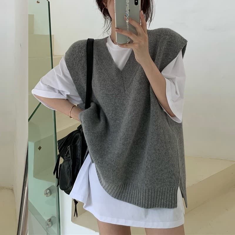 Korean Ins Loose Fit Versatile Retro V-Neck Casual Unique Side Slit Design Knit Vest Women's Top