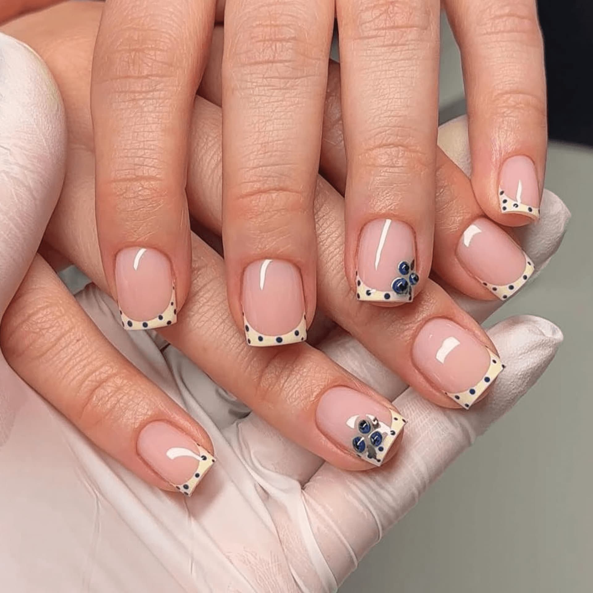 Export Simple French White Press-On Nails, Short Square Blue Polka Dot Fake Nails, 3D Blueberry Nails Wholesale