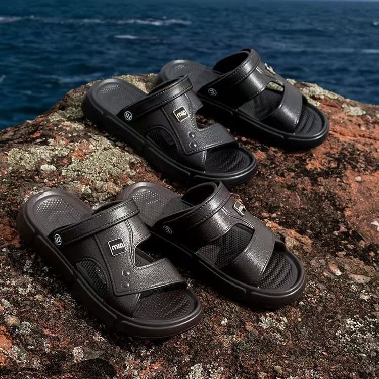 Leather Men's Slippers Casual Outdoor Wearable Two-Way Wearable PVC Material Comfortable And Stylish Men's Sandals