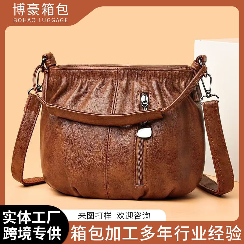 2025 New Women's Soft Leather Crossbody Bag, Middle-aged Mom's Shoulder Bag, Large Capacity Versatile Handbag
