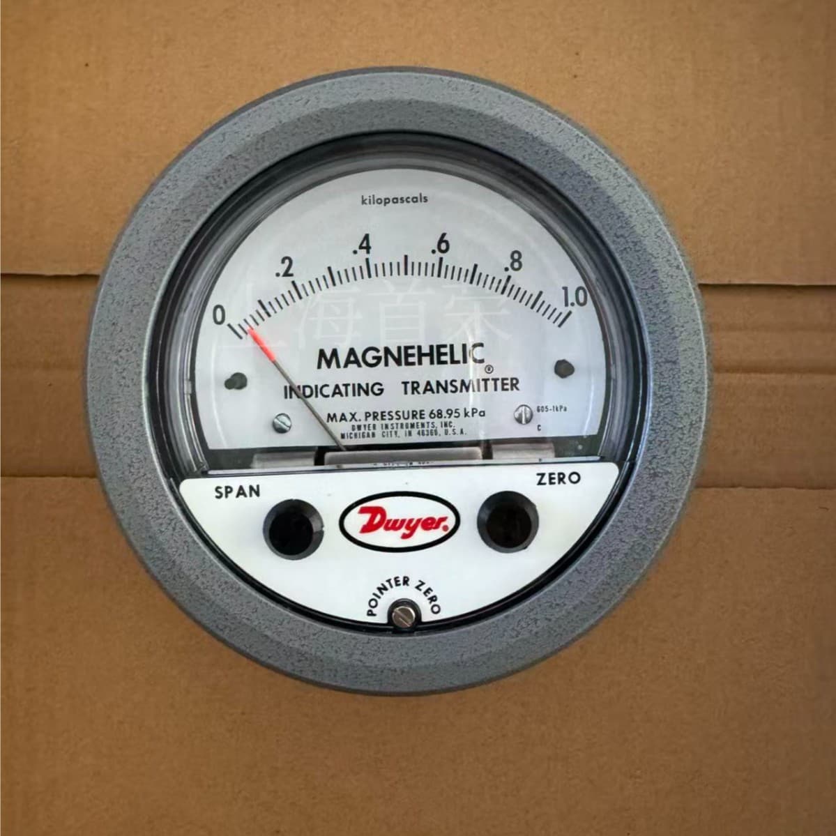 American DWYER 605-1KPA for HVAC low DP monitoring pressure transmitter output 4-20 mA