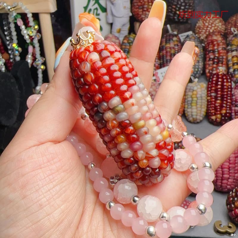 Natural collectible small red corn-shaped bodhi seed ornament, car pendant, feng shui decoration, red envelope shipping wholesale.